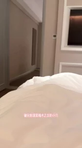 你射我里面的时候用点力，我给你生，你别射太快了